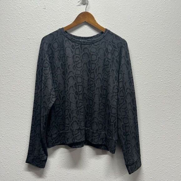 Beyond Yoga Black Gray Snakeskin Print Raglan Crew Sweatshirt Women’s Large - Picture 1 of 14